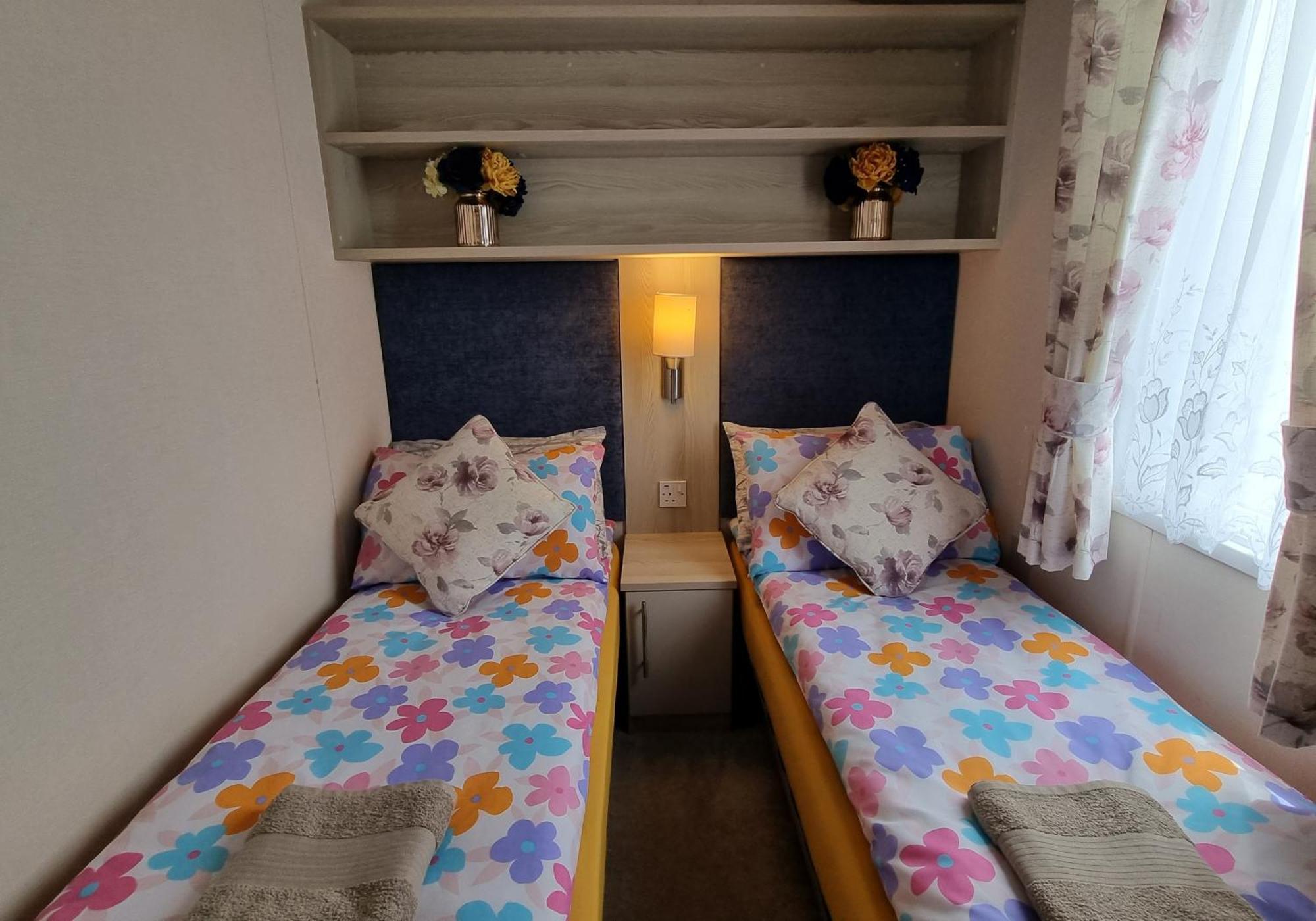 Static Caravan To Hire , Hoburne Devon Bay Hotel Goodrington ภายนอก รูปภาพ